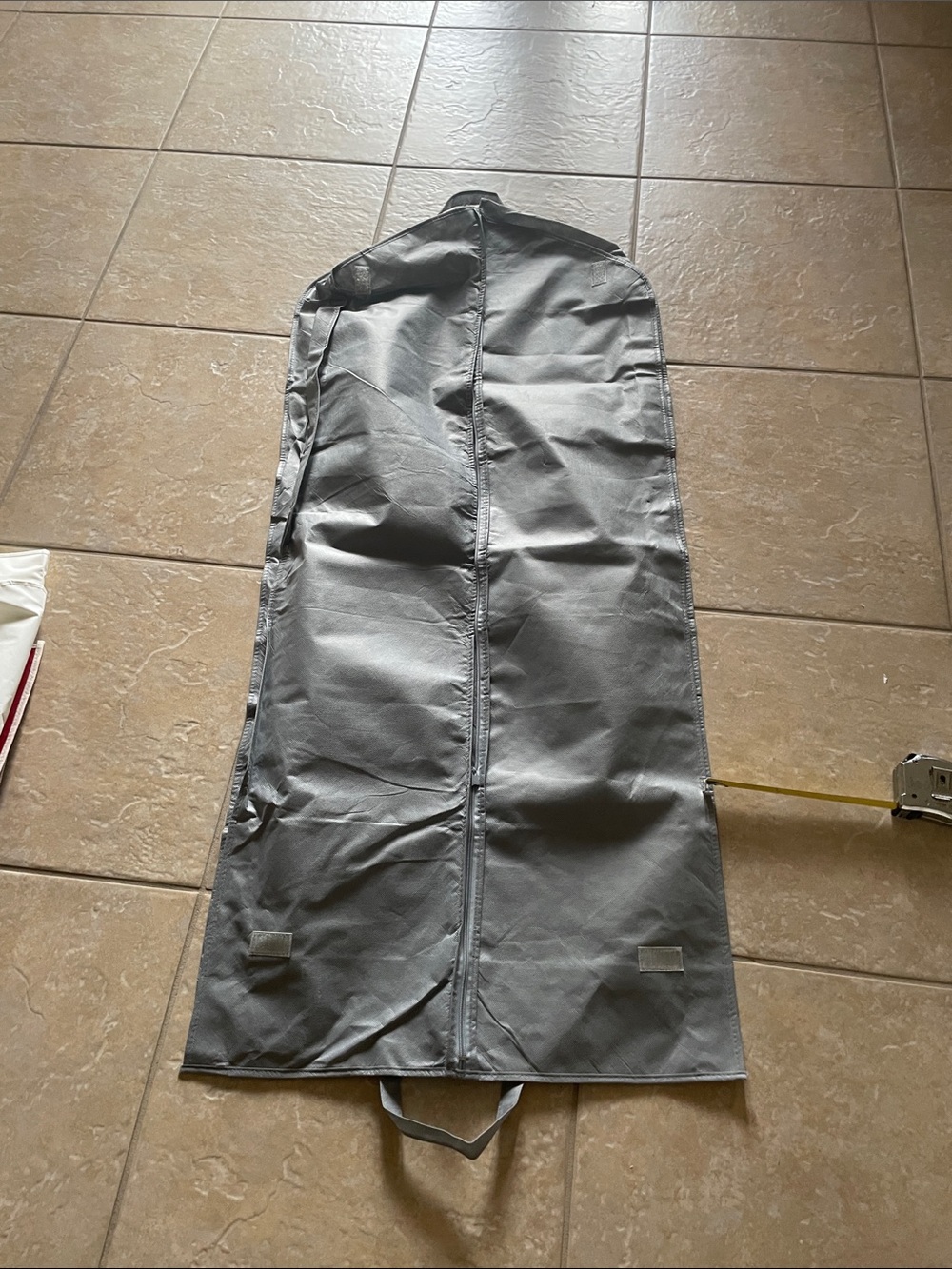 🖤 5/$25 large garment bag with handles